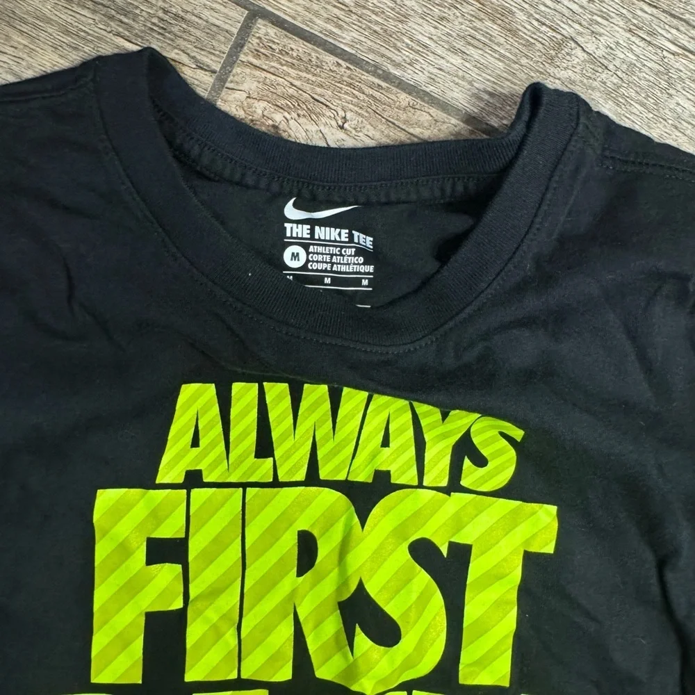 Nike youth medium